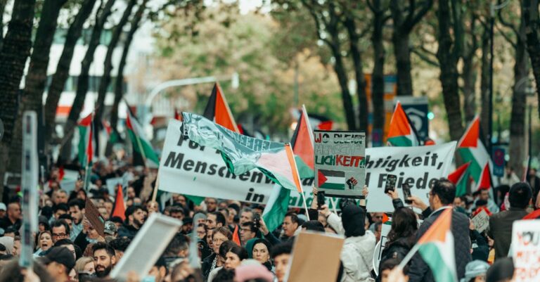 How Fringe Activists Are Shaping the Future of Voting Rights Debates